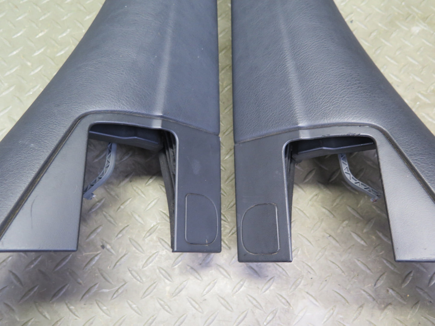 04-06 BMW E46 330ci Convertible Rear Left & Right Lateral Trim Cover Set OEM