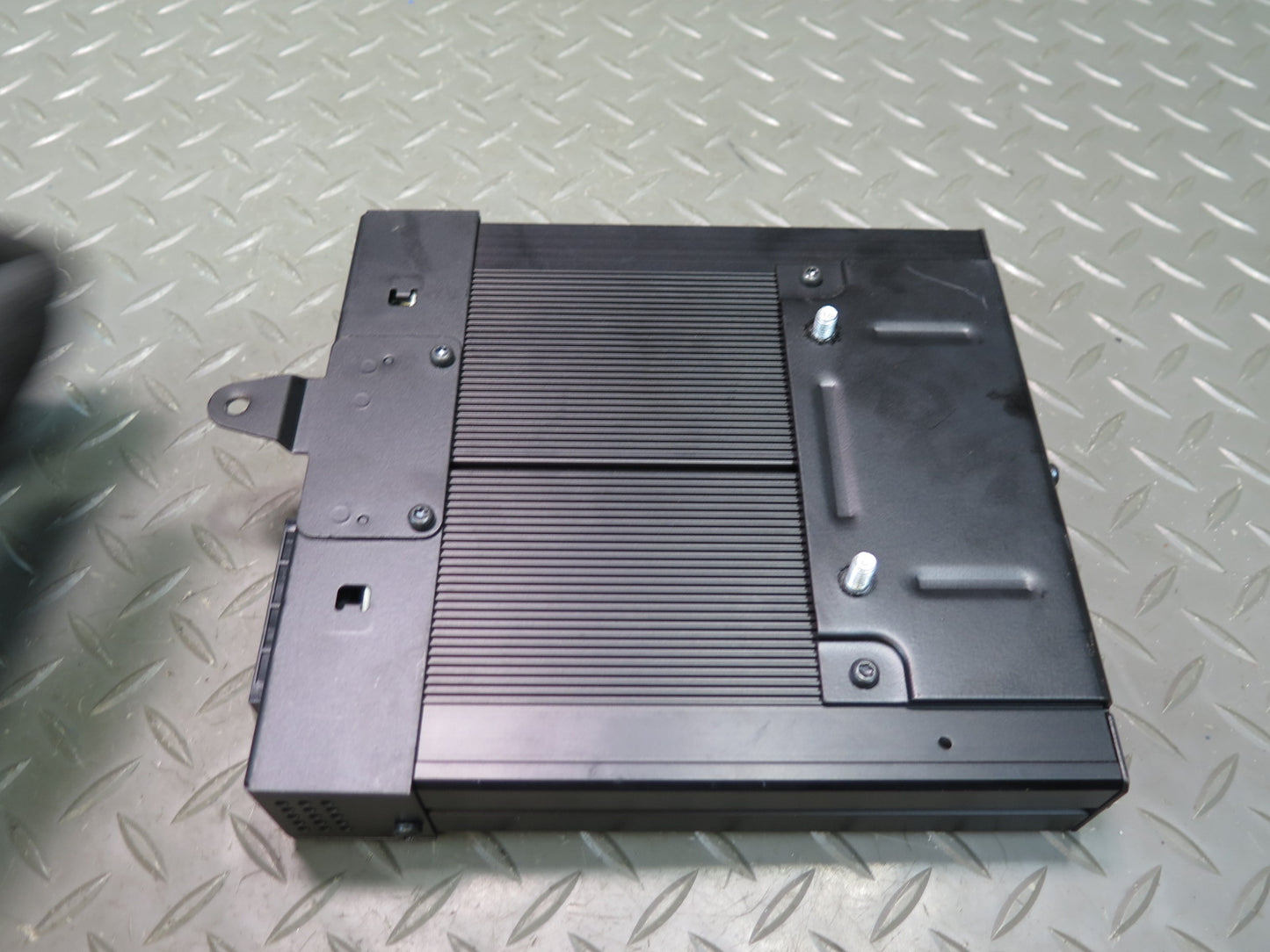 01-06 BMW E46 330ci Convert Harman Kardon Hi-fi Audio Amplifier AMP 8380068 OEM