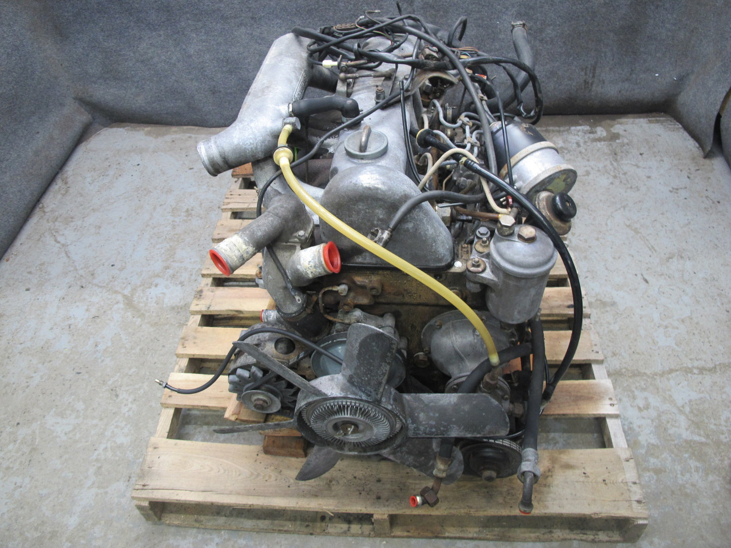 75-76 Mercedes W115 300SD 3.0L Diesel OM617 617.910 Engine Motor Complete 14K