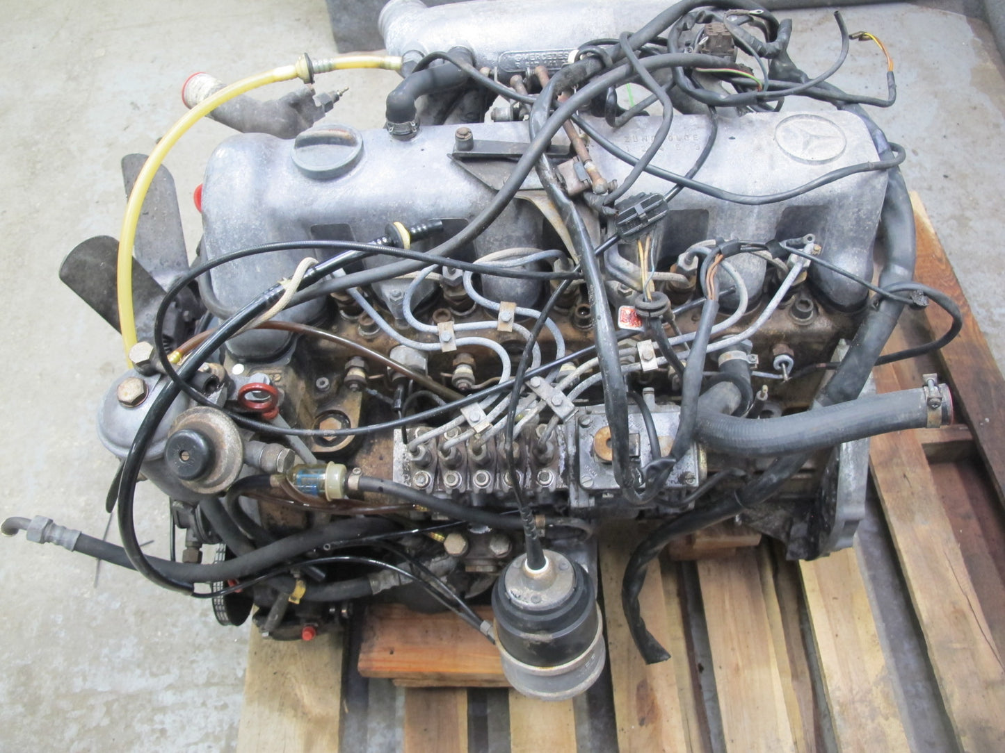 75-76 Mercedes W115 300SD 3.0L Diesel OM617 617.910 Engine Motor Complete 14K
