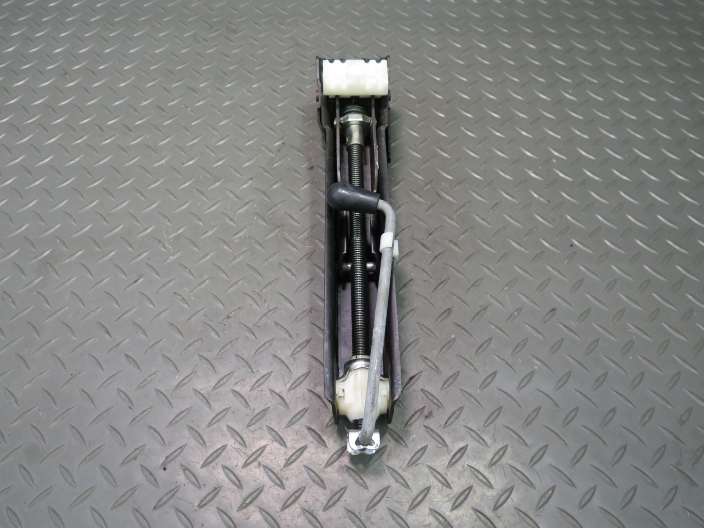 01-06 BMW E46 330ci Emergency Spare Tire Lift Jack Tool 6767944 OEM