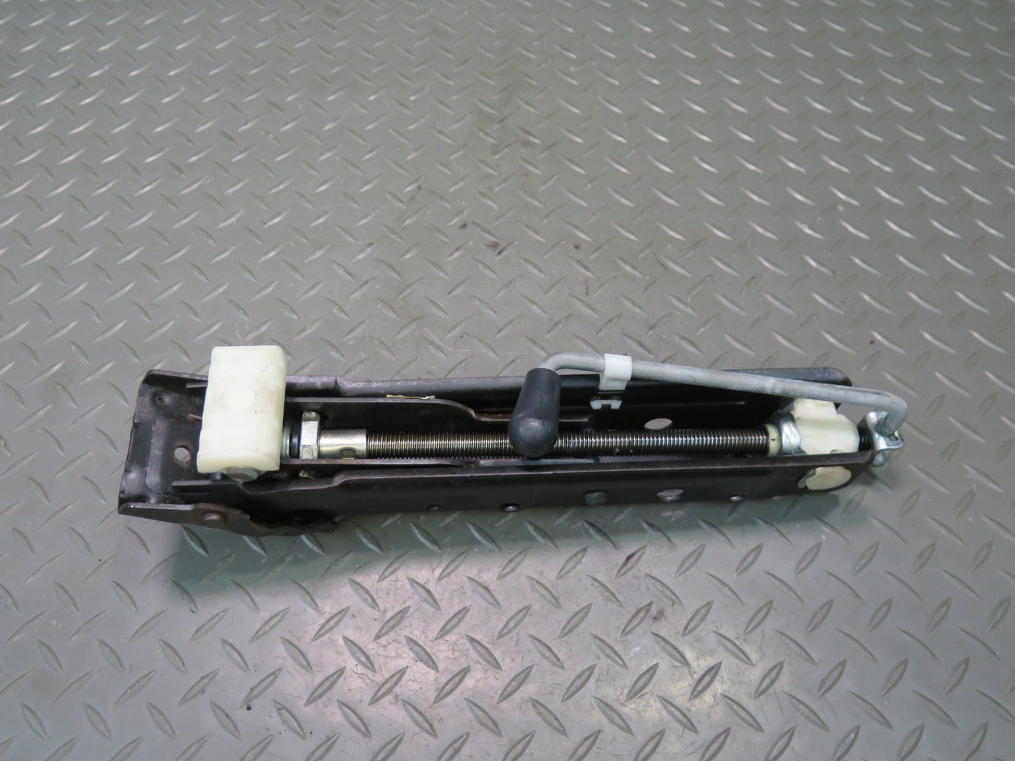 01-06 BMW E46 330ci Emergency Spare Tire Lift Jack Tool 6767944 OEM