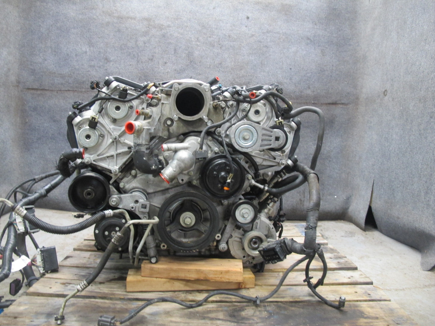 2005 Cadillac XLR 4.6L LH2 RWD VIN A 8TH Digit Complete Engine Motor 107K Miles