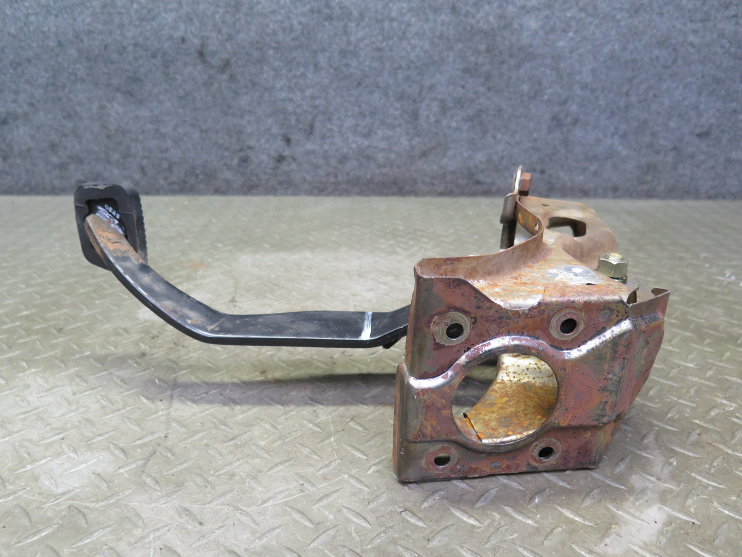 84-86 Nissan Z31 300ZX M/T Gas Brake Stop Clutch Pedal Set of 3 OEM