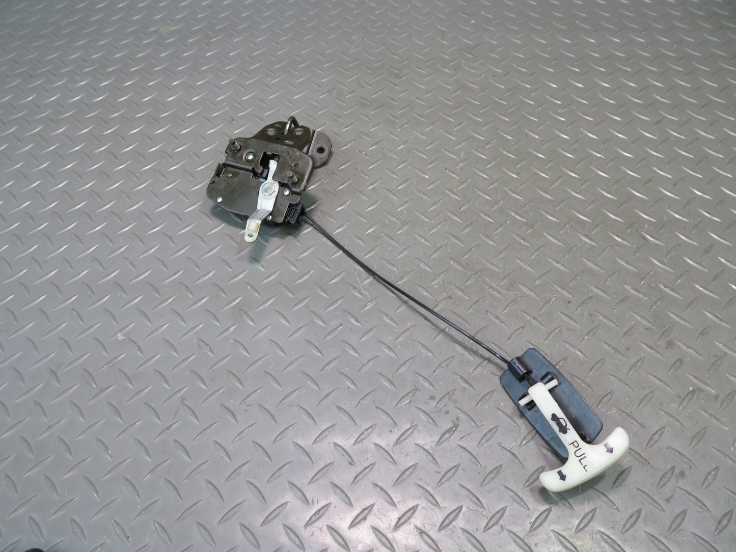 04-09 Nissan 350Z Z33 Convertible Rear Trunk Lid Lock Latch Actuator OEM