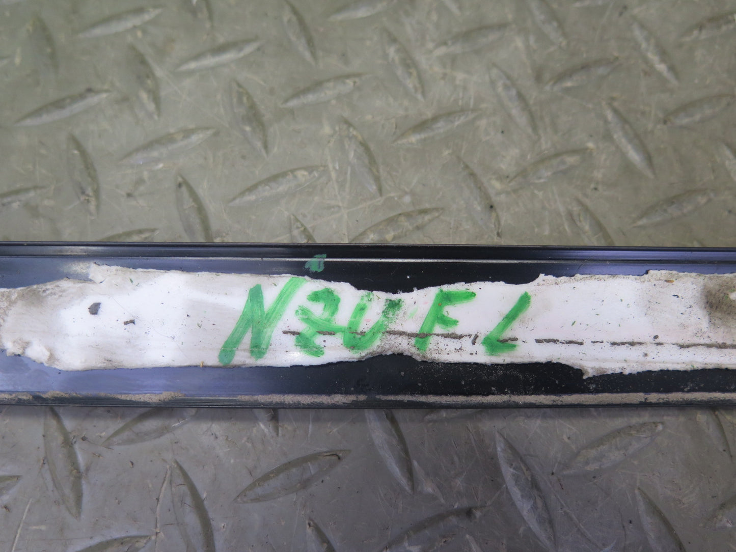 1986 Nissan 300ZX Z31 2+0 Set of 5 Left Right Door Fender Molding Trim RED OEM