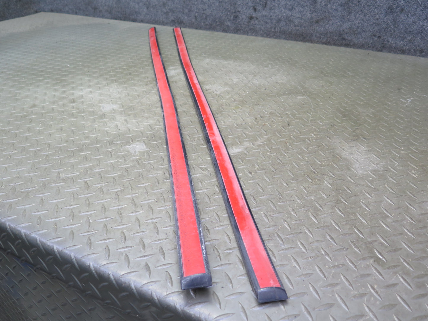 1986 Nissan 300ZX Z31 2+0 Set of 5 Left Right Door Fender Molding Trim RED OEM