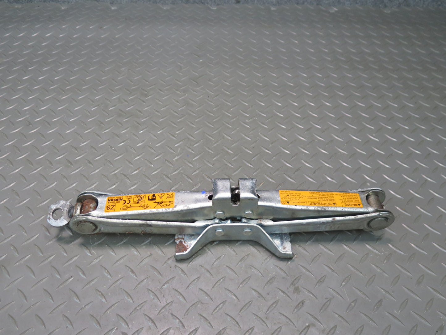 04-09 Nissan 350Z Z33 Convertible Emergency Spare Tire Lift Jack 99550CE86C OEM