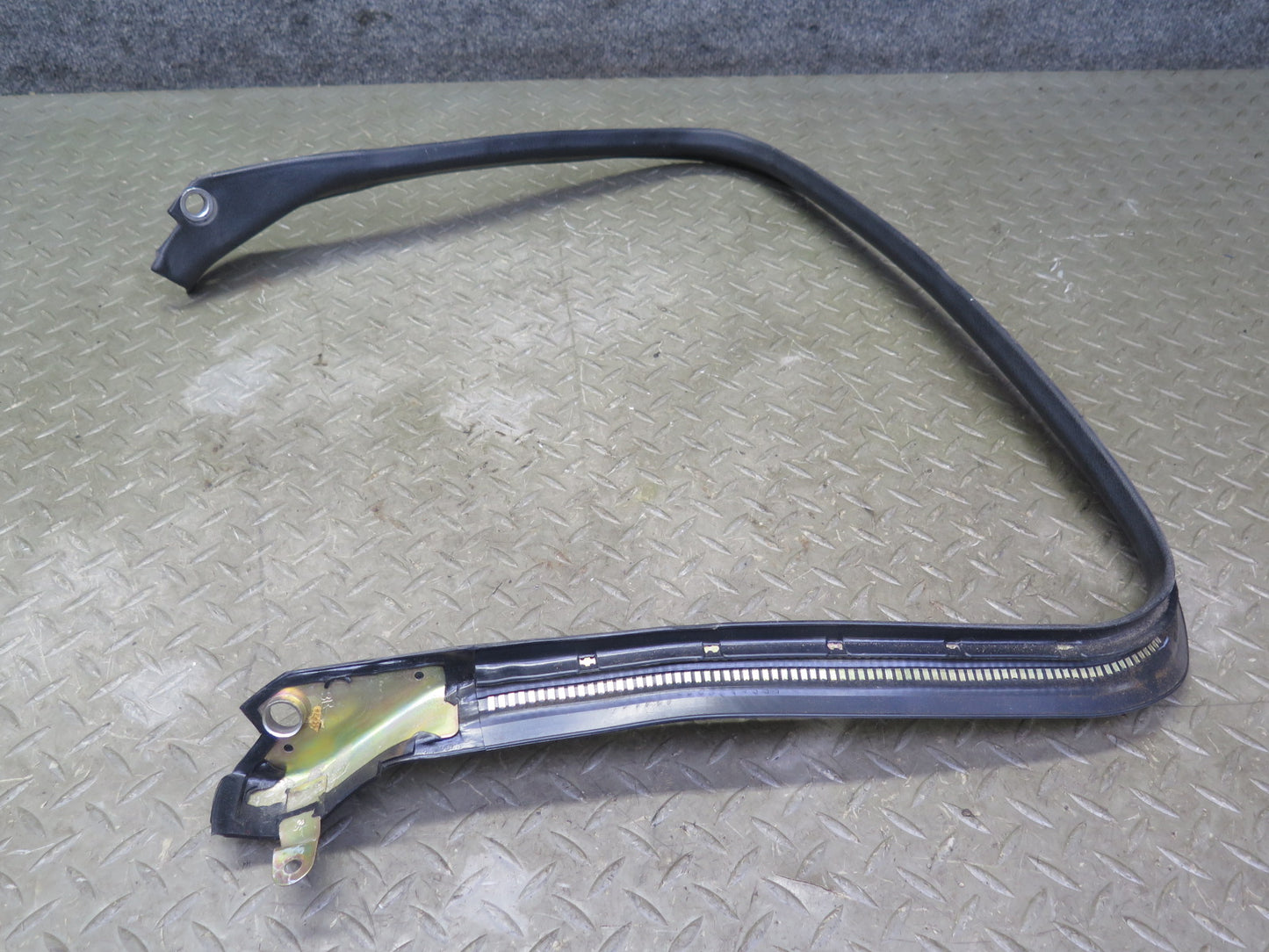 85-89 Nissan Z31 300ZX 2+0 Set of 2 Left & Right T-top Roof Rubber Seal OEM