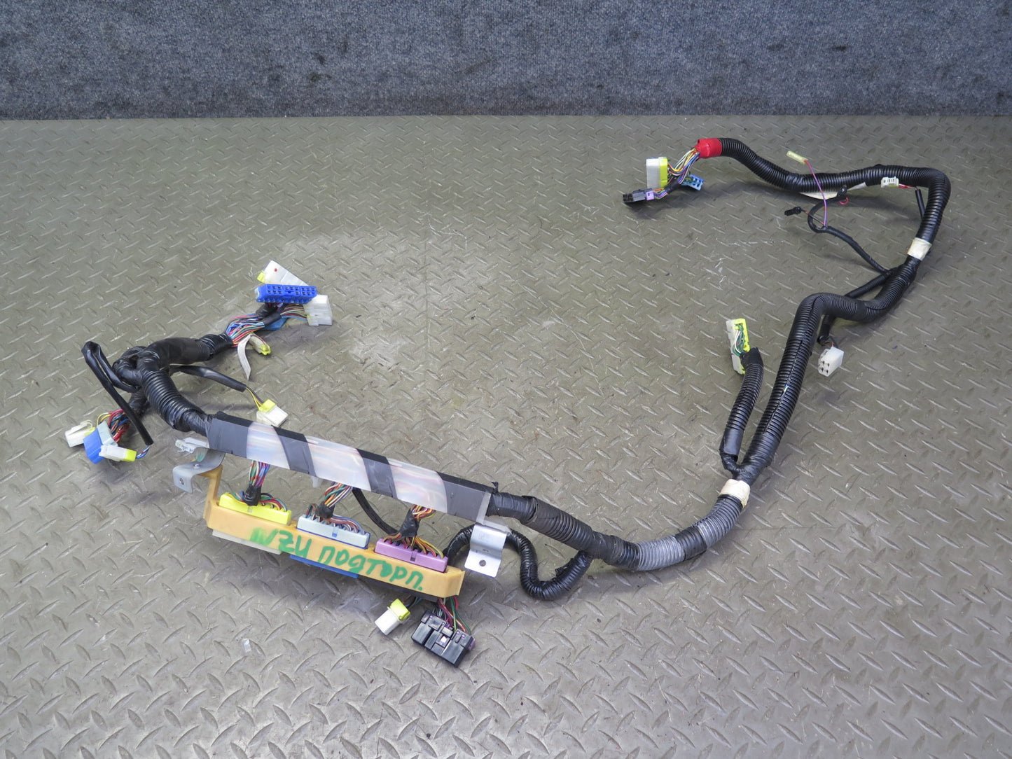 1986 Nissan Z31 300ZX Instrument Panel Dash Wire Wiring Harness OEM