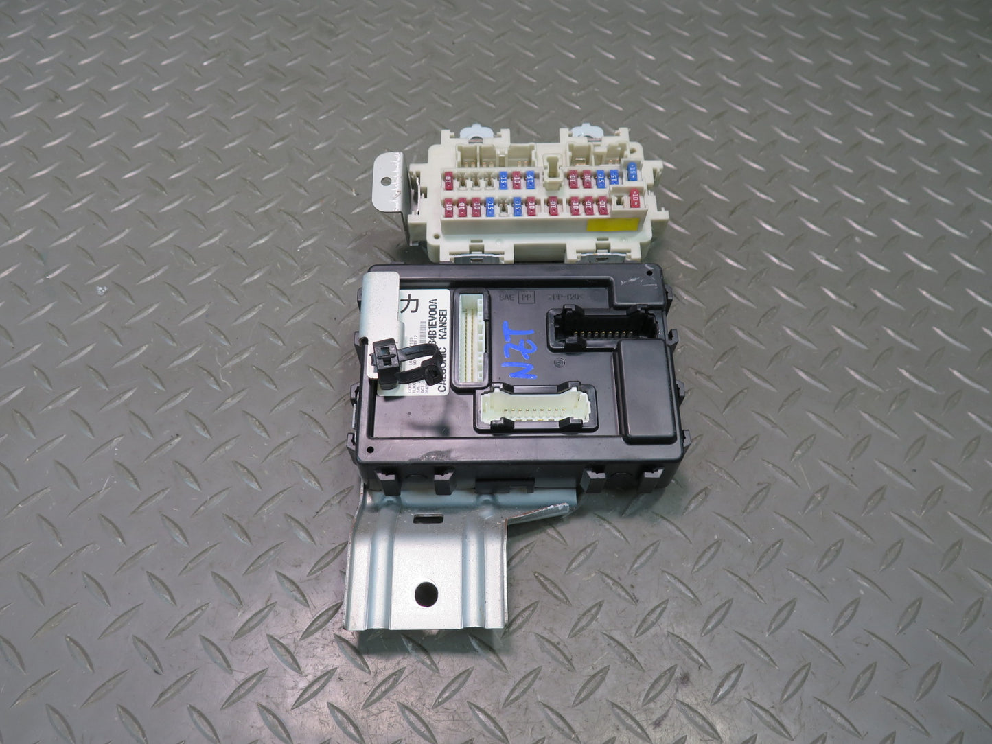 07-09 Nissan Z33 350Z Convertible BCM Body Control Module Unit w Fuse Box OEM