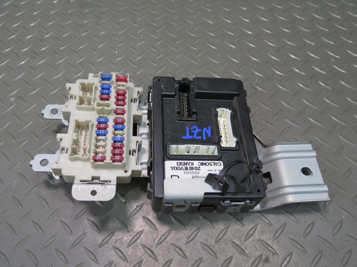 07-09 Nissan Z33 350Z Convertible BCM Body Control Module Unit w Fuse Box OEM