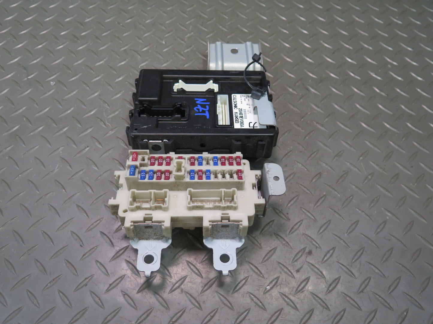 07-09 Nissan Z33 350Z Convertible BCM Body Control Module Unit w Fuse Box OEM
