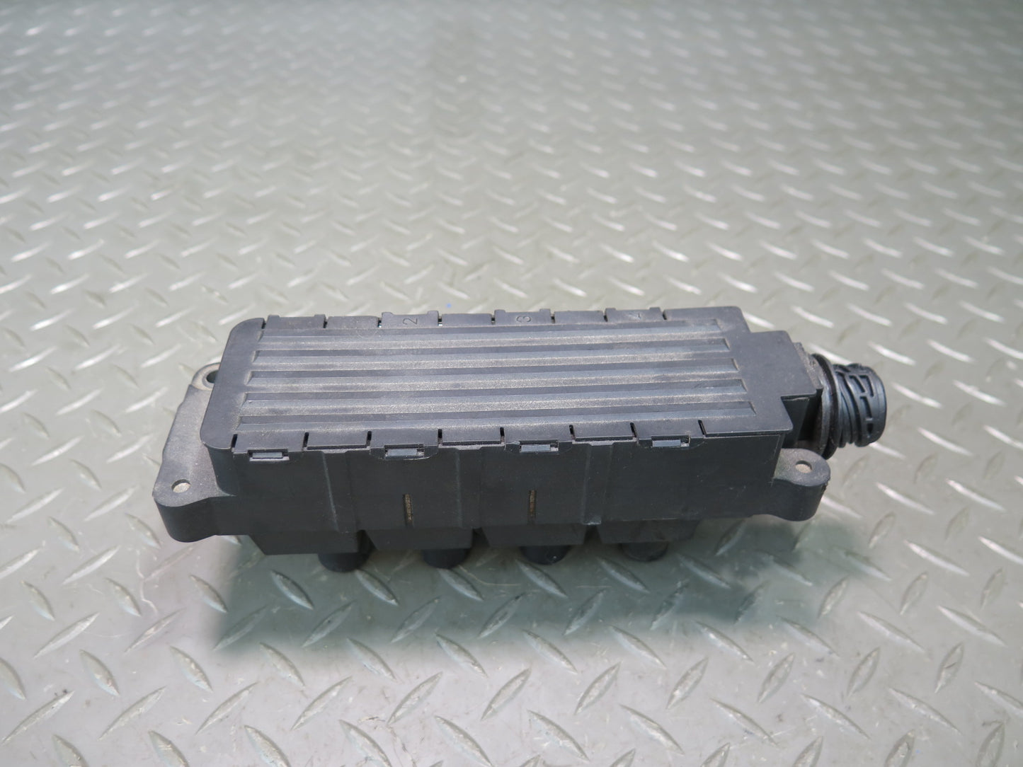 94-99 BMW E36 318ti M44 Engine Ignition Coil Pack OEM