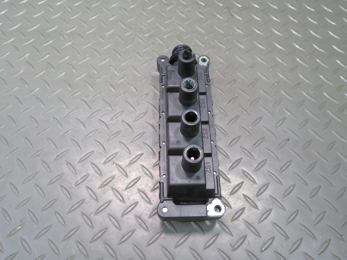 94-99 BMW E36 318ti M44 Engine Ignition Coil Pack OEM