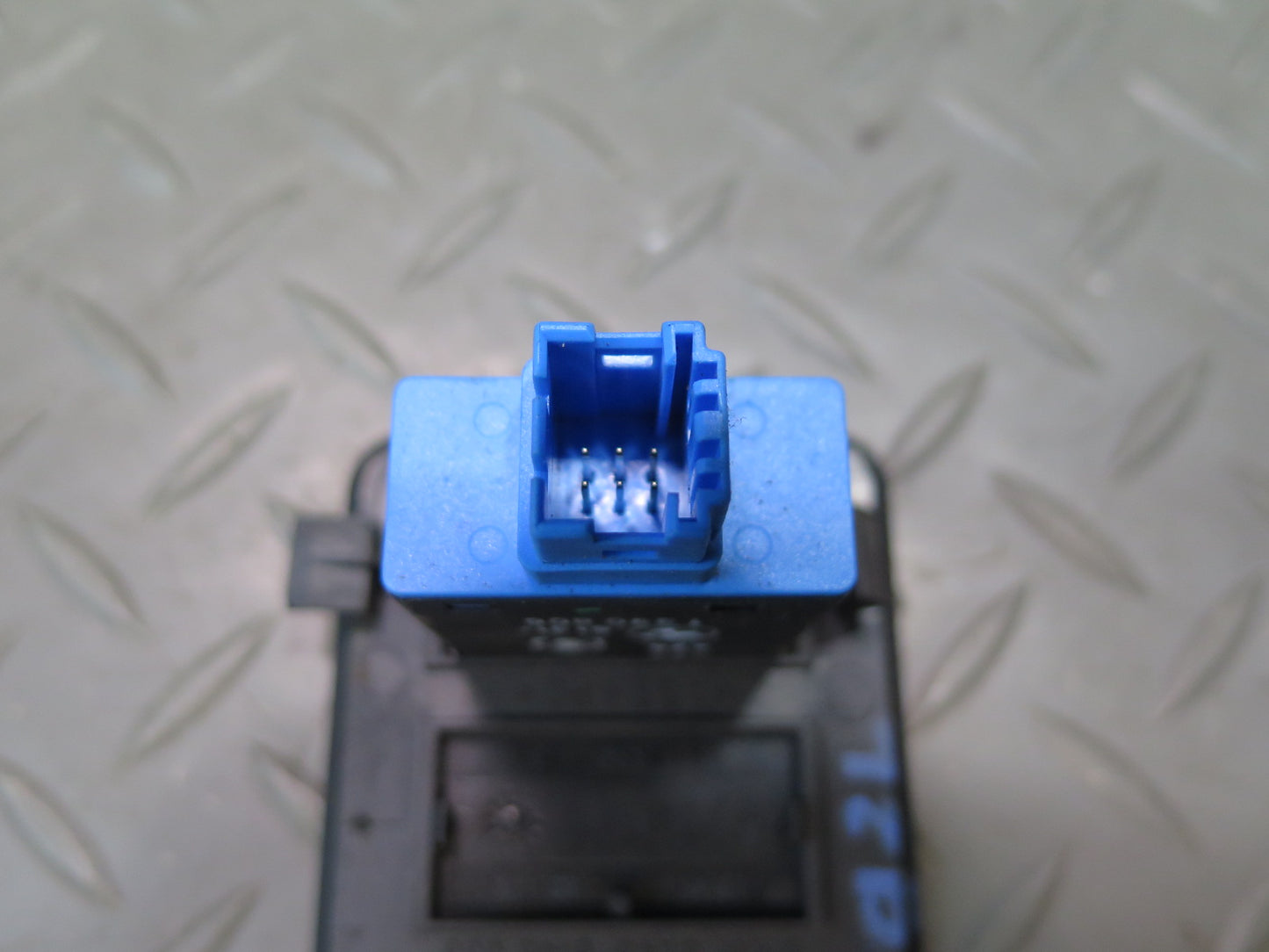 95-99 BMW E36 318ti ASC Control Button Switch Panel 1390806 OEM