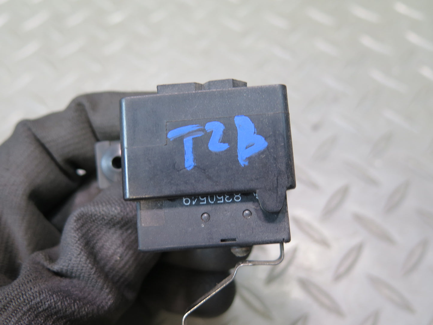 95-99 BMW E36 318ti Hood Position Micro Switch Sensor 8350549 OEM