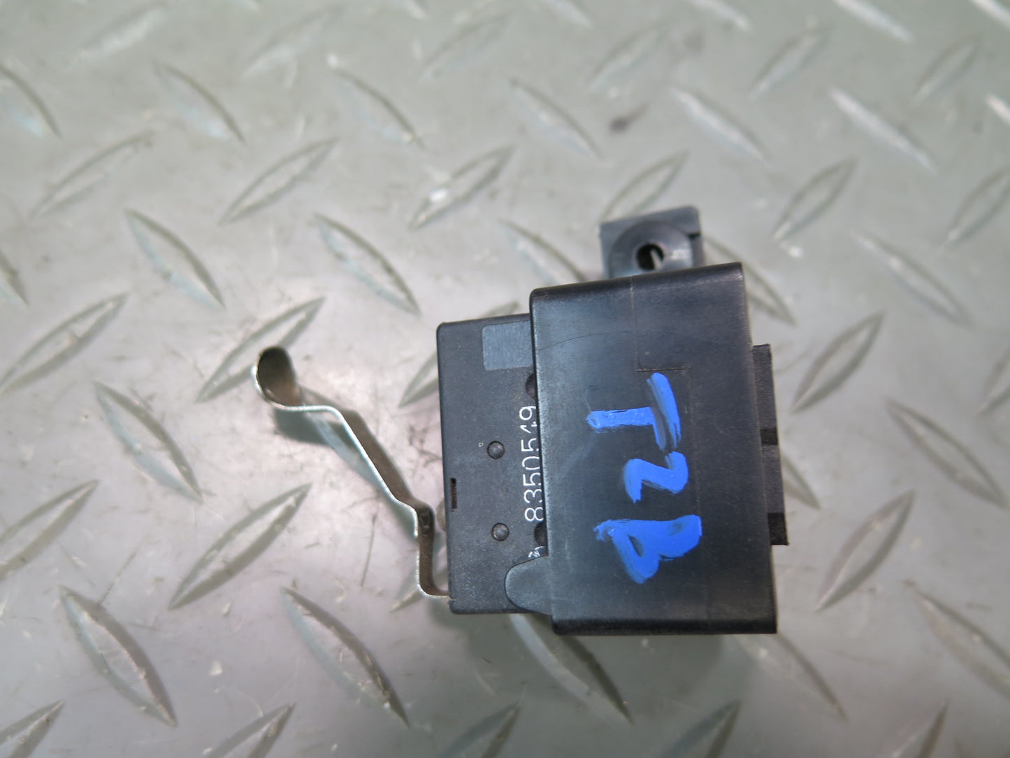 95-99 BMW E36 318ti Hood Position Micro Switch Sensor 8350549 OEM