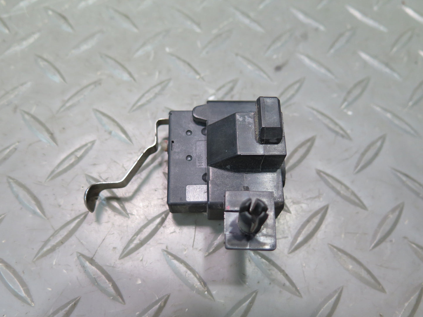 95-99 BMW E36 318ti Hood Position Micro Switch Sensor 8350549 OEM