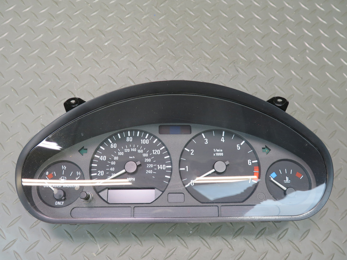 97-99 BMW E36 318ti Compact A/T Instrument Cluster Gauge Speedometer 8371561 OEM