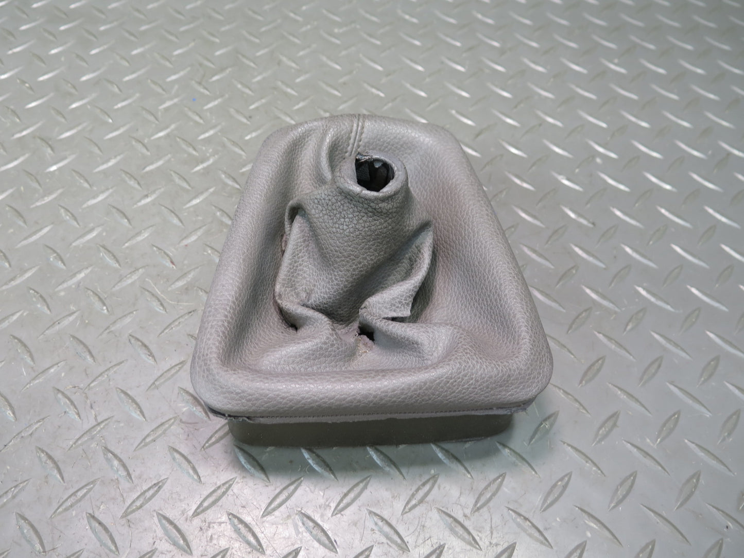 94-99 BMW E36 318i 318ti M/T Manual Transmission Shifter Boot Cover OEM