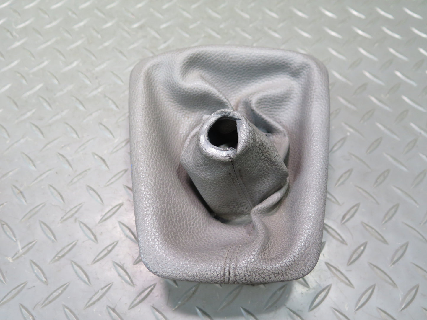 94-99 BMW E36 318i 318ti M/T Manual Transmission Shifter Boot Cover OEM