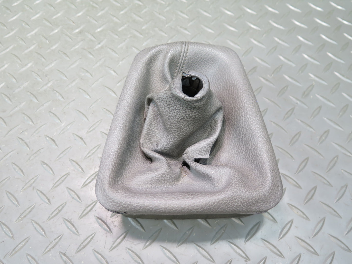 94-99 BMW E36 318i 318ti M/T Manual Transmission Shifter Boot Cover OEM