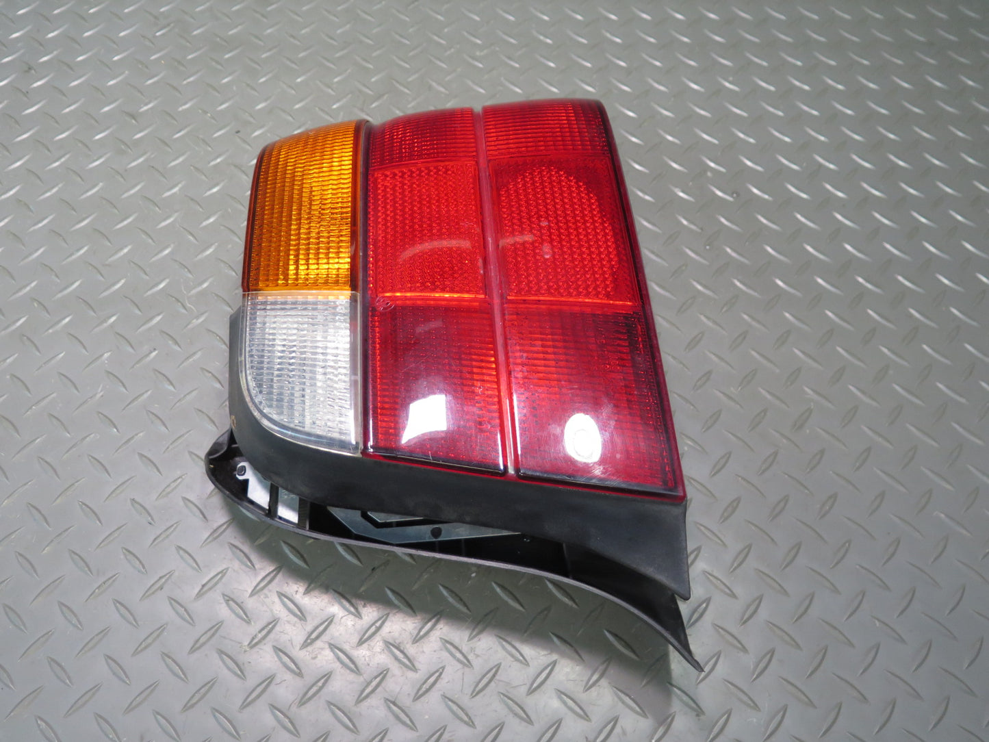 95-99 BMW E36 318ti Compact Hatchback Rear Right Tail Light Lamp OEM