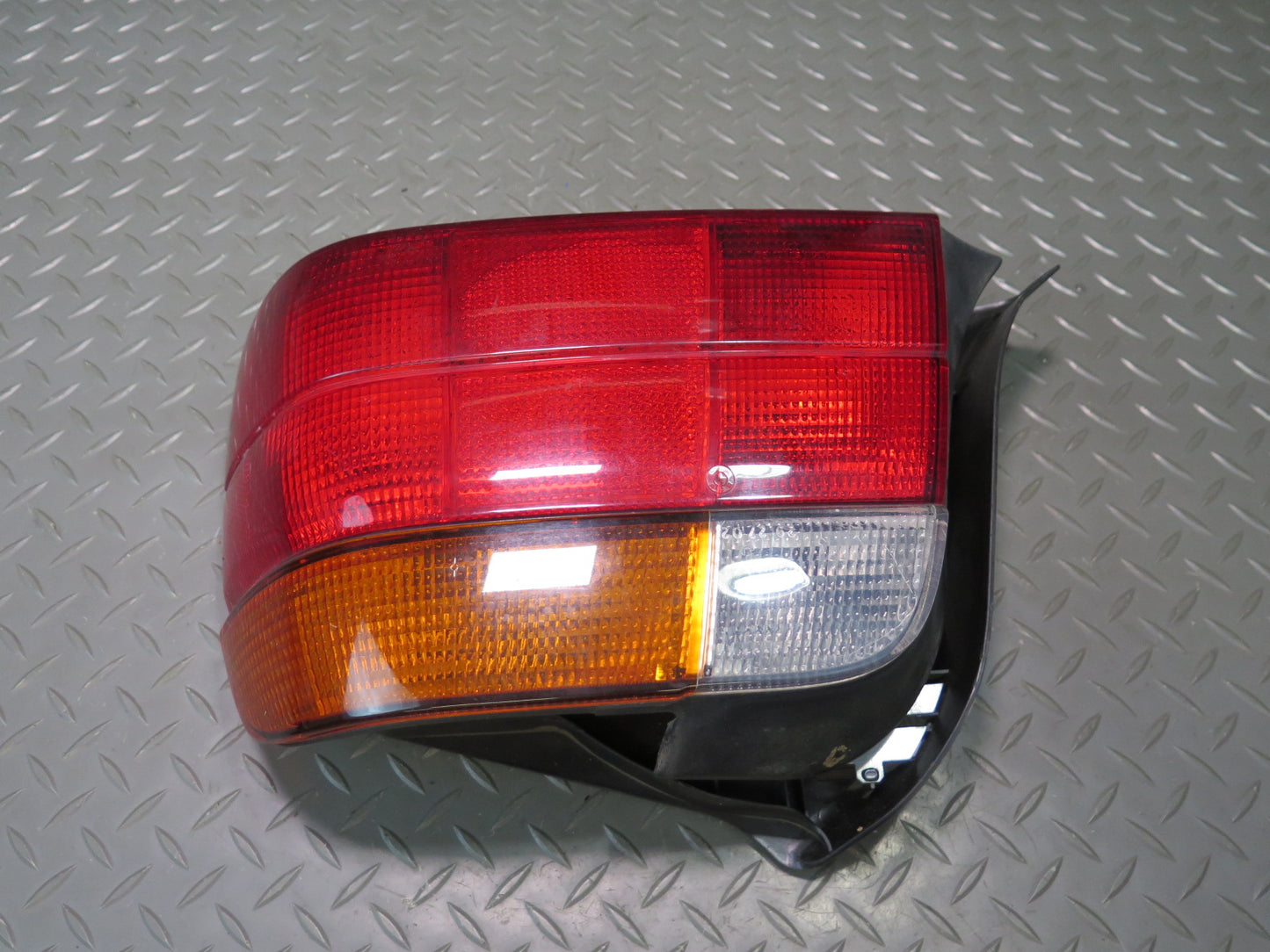 95-99 BMW E36 318ti Compact Hatchback Rear Right Tail Light Lamp OEM
