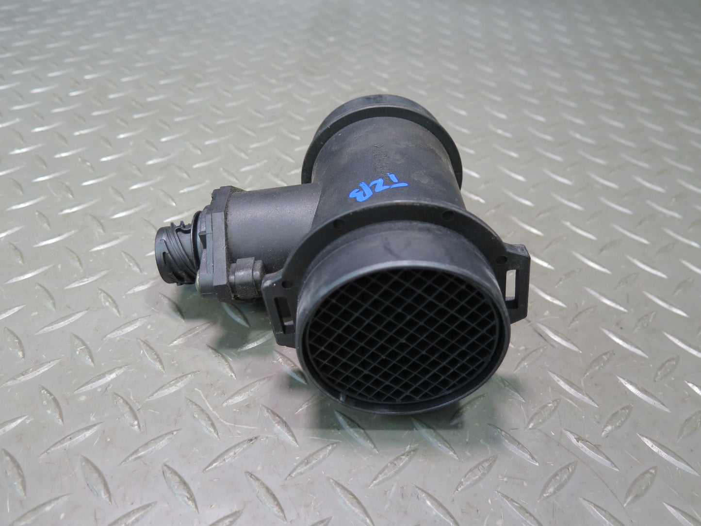 95-99 BMW E36 318ti Mass Air Flow Meter MAF Sensor OEM