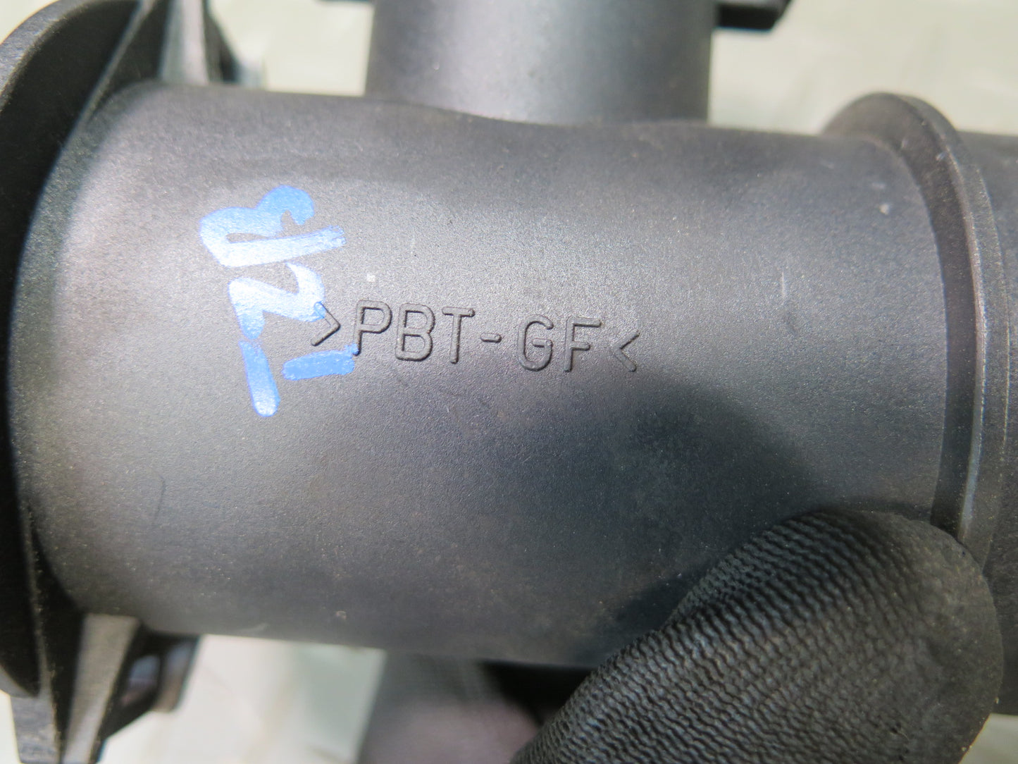 95-99 BMW E36 318ti Mass Air Flow Meter MAF Sensor OEM