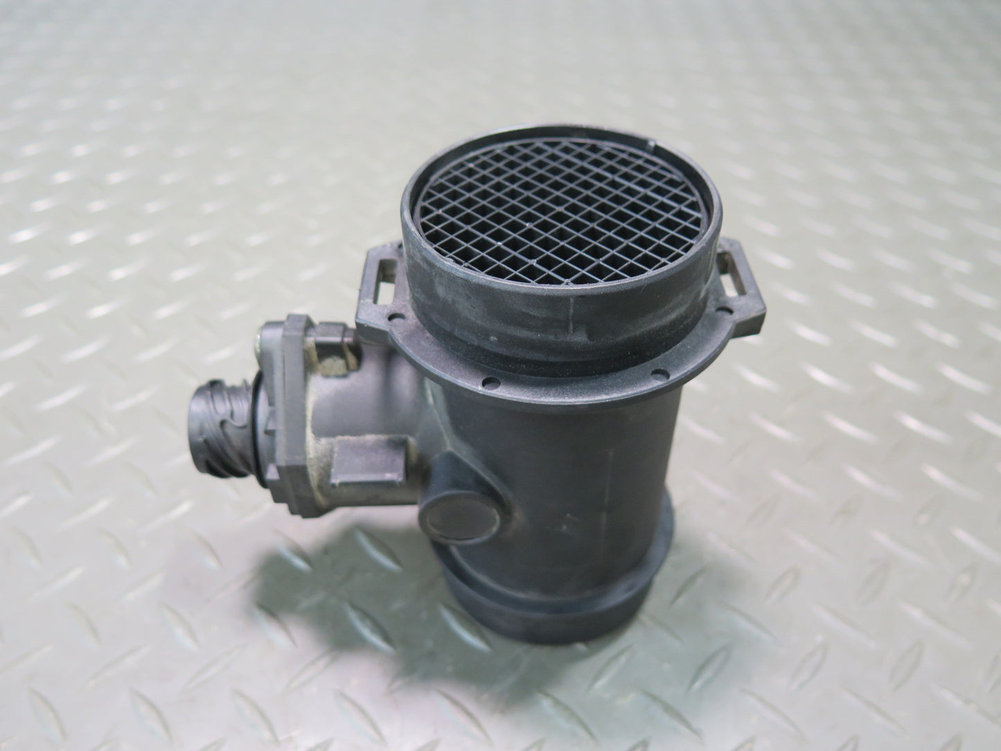 95-99 BMW E36 318ti Mass Air Flow Meter MAF Sensor OEM