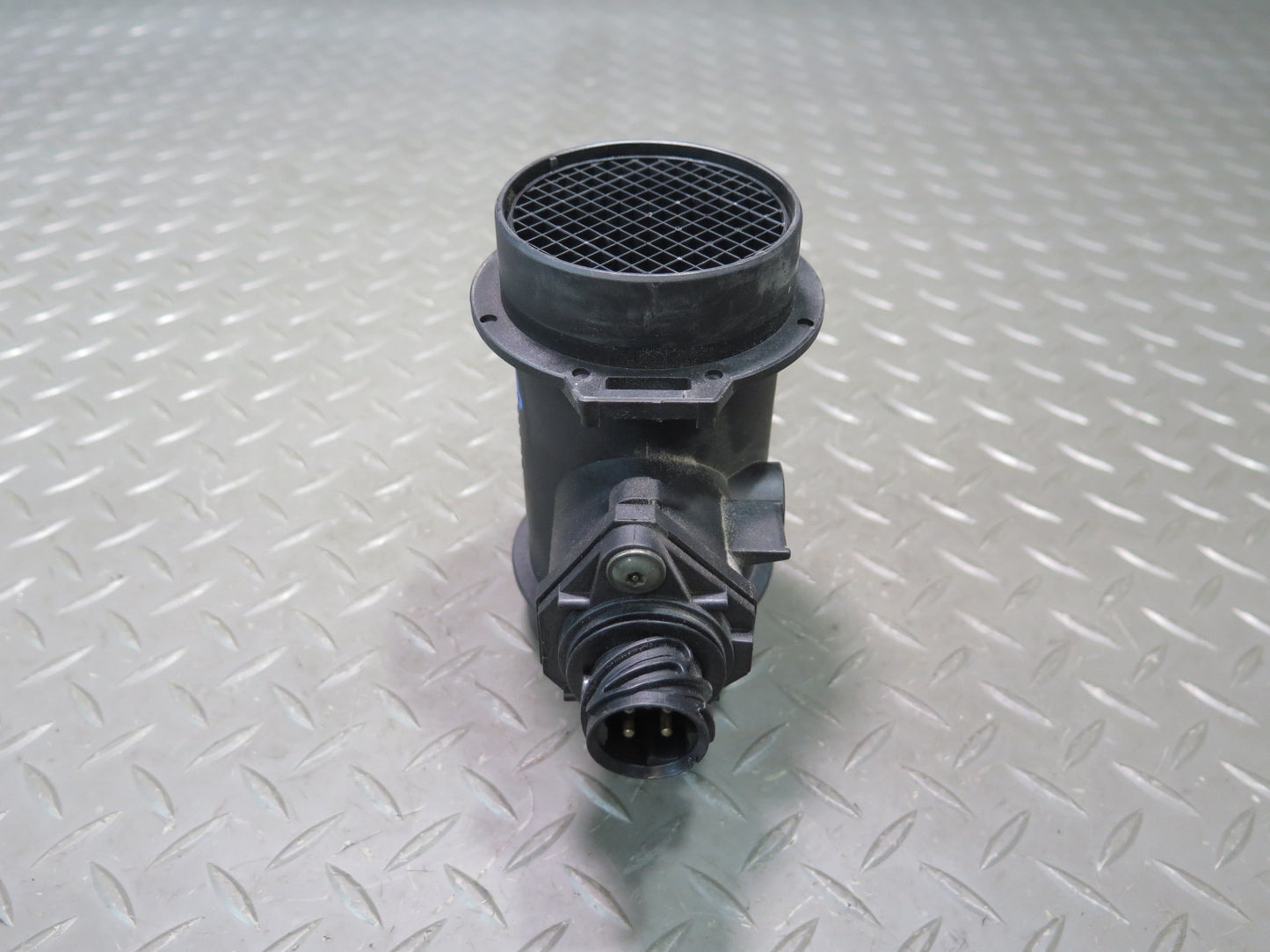 95-99 BMW E36 318ti Mass Air Flow Meter MAF Sensor OEM