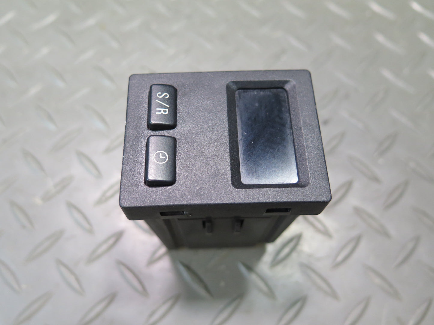 95-99 BMW E36 318ti ON Board Computer Clock Temperature Display OEM