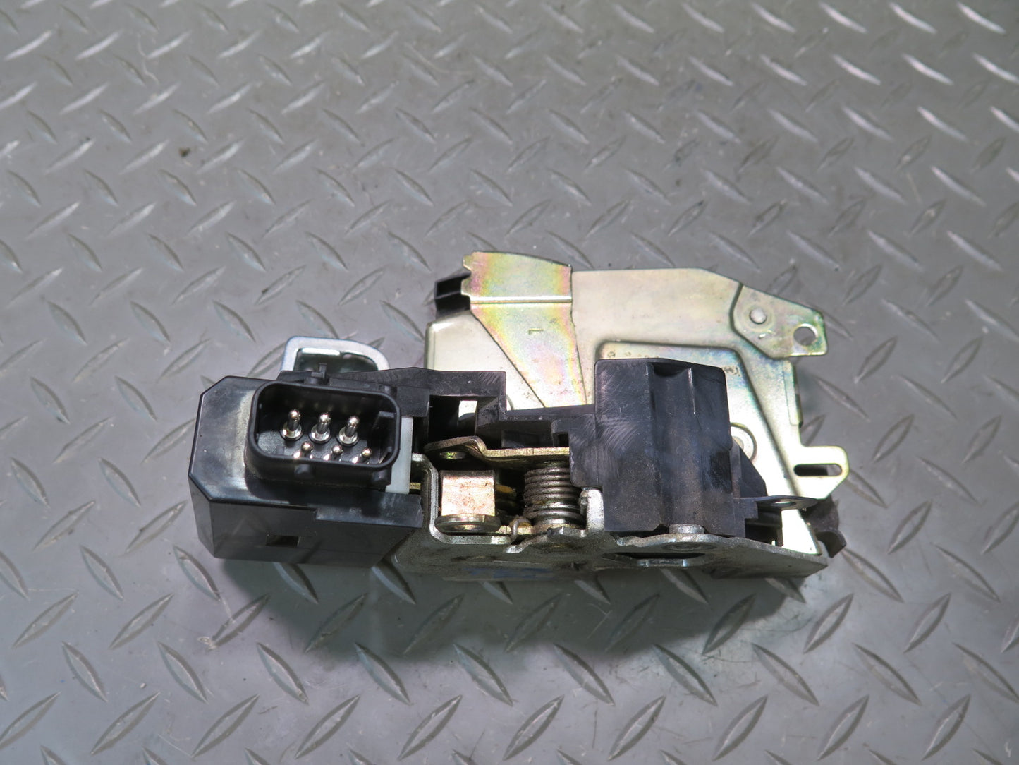 94-99 BMW E36 318ti Coupe Convertible Front Left Door Lock Latch Actuator OEM