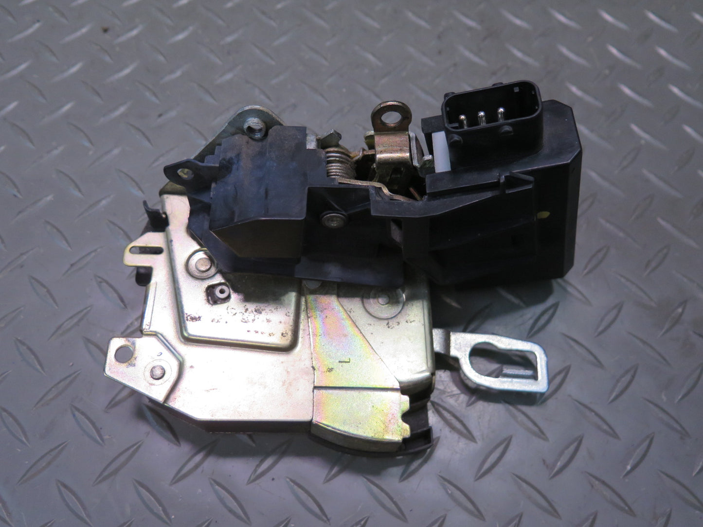 94-99 BMW E36 318ti Coupe Convertible Front Left Door Lock Latch Actuator OEM