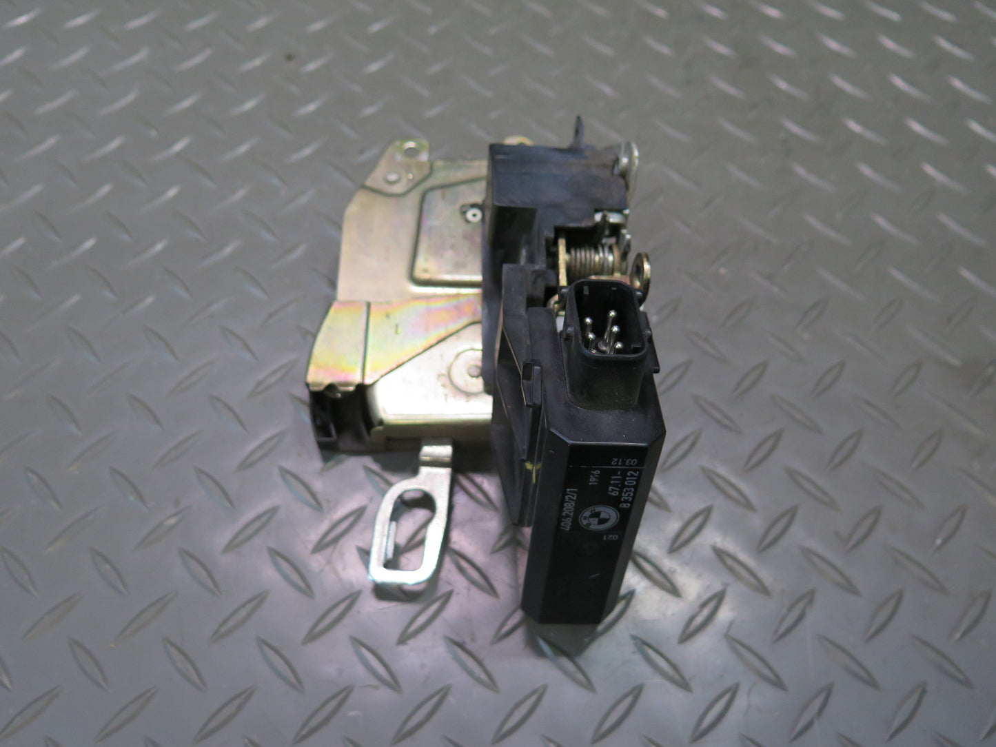 94-99 BMW E36 318ti Coupe Convertible Front Left Door Lock Latch Actuator OEM