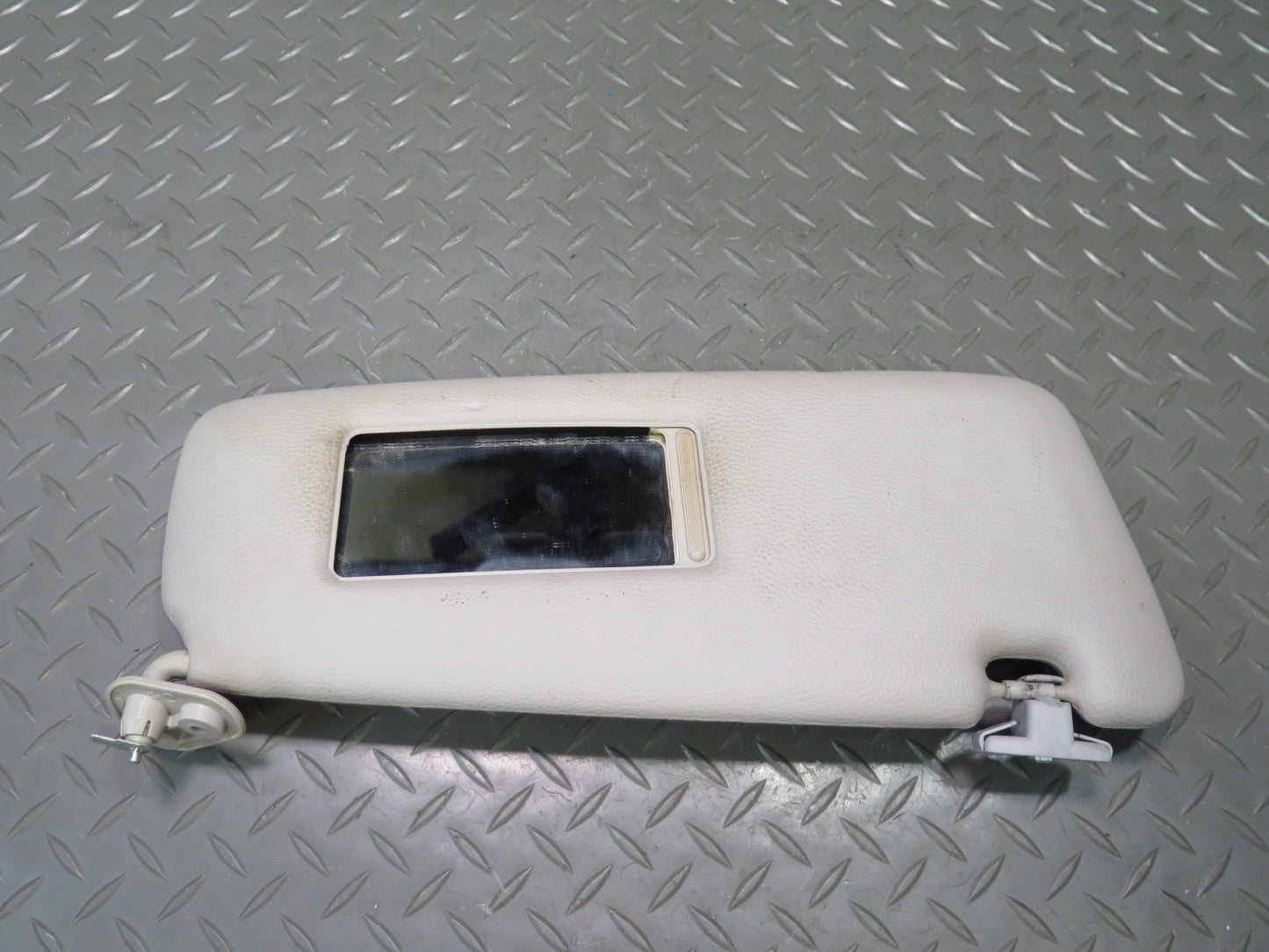 95-99 BMW E36 318ti Compact Set of 2 Front Left & Right Sun Visor OEM