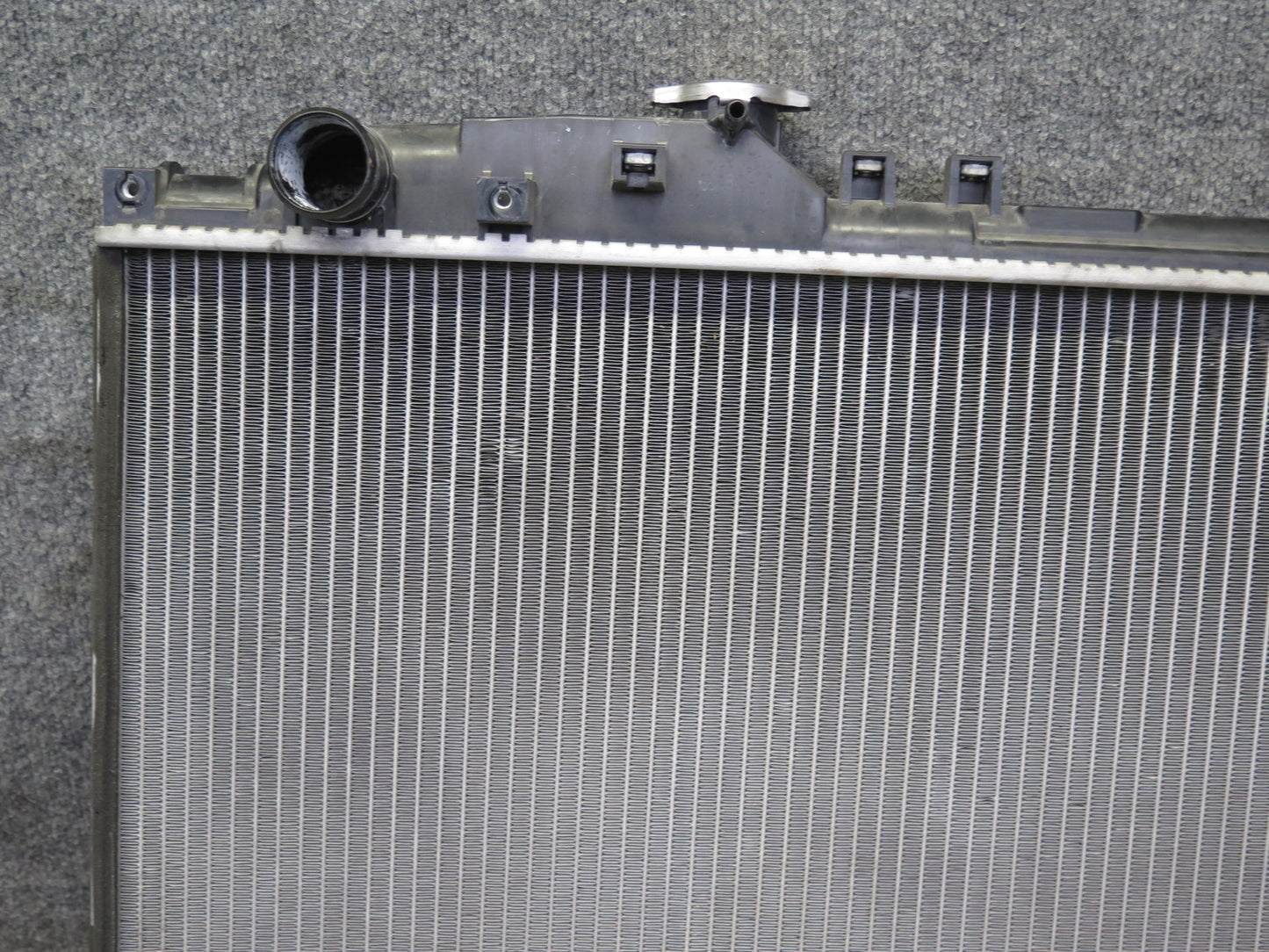 01-05 Lexus UZS161L GS430 Engine Cooling Radiator w Cap 71K Miles OEM