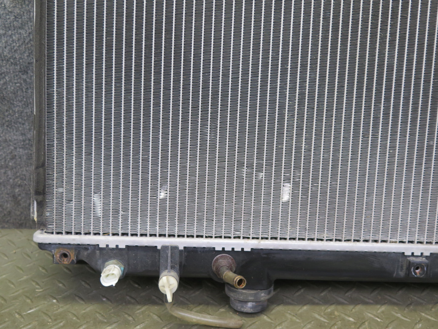 01-05 Lexus UZS161L GS430 Engine Cooling Radiator w Cap 71K Miles OEM