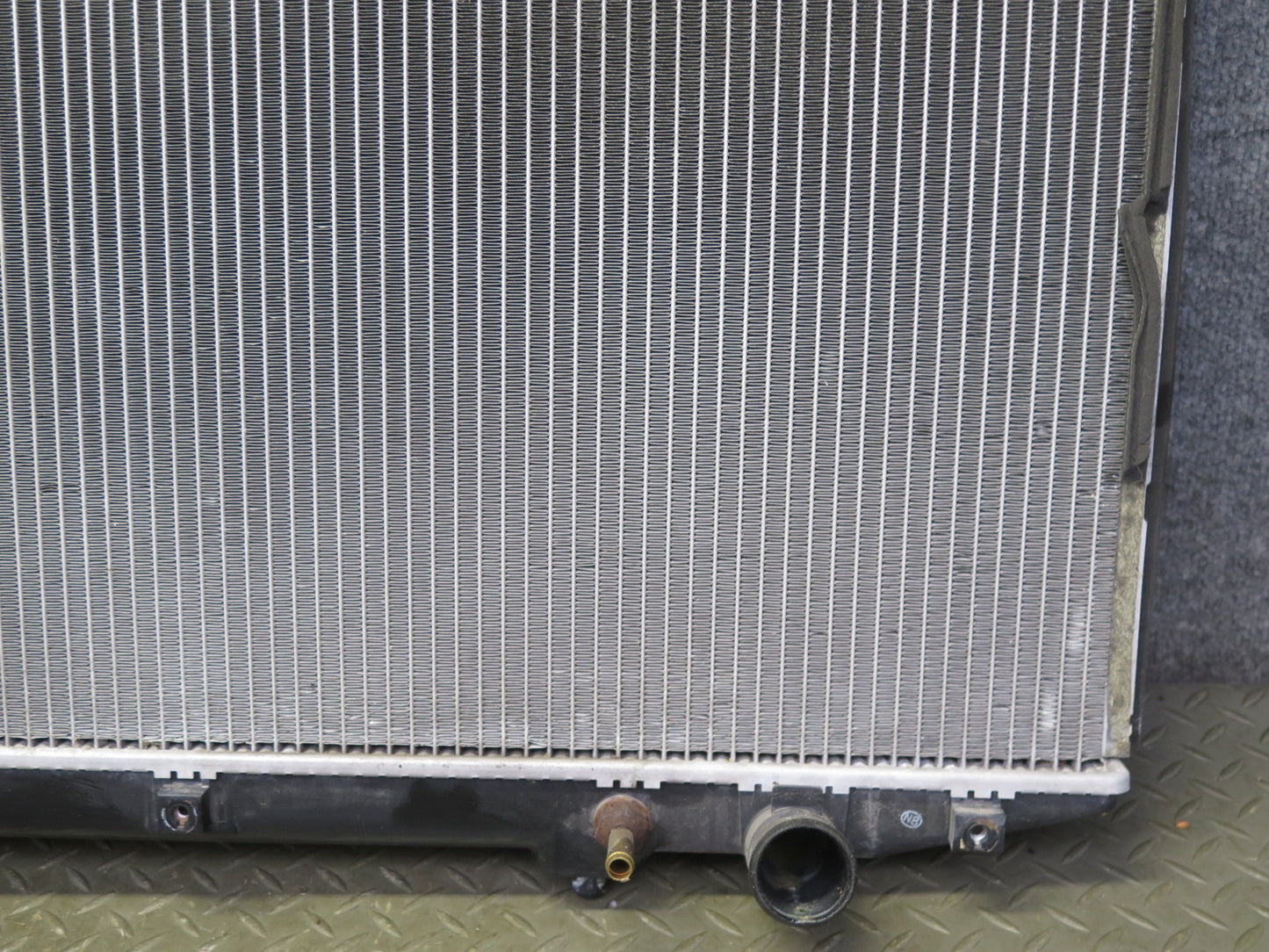 01-05 Lexus UZS161L GS430 Engine Cooling Radiator w Cap 71K Miles OEM