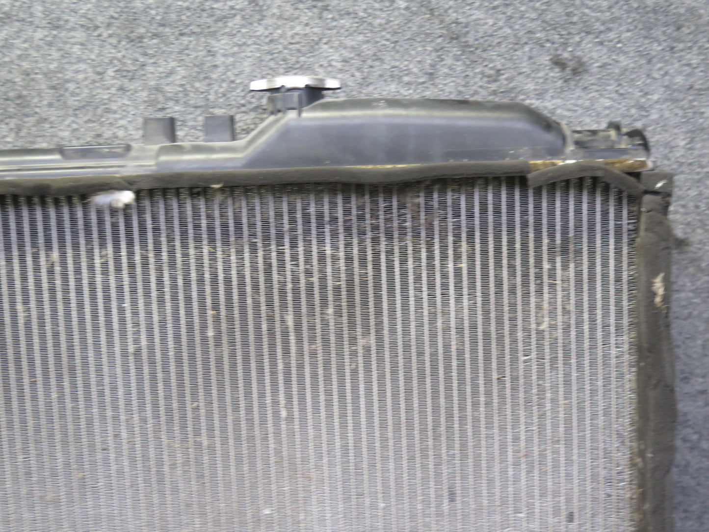 01-05 Lexus UZS161L GS430 Engine Cooling Radiator w Cap 71K Miles OEM