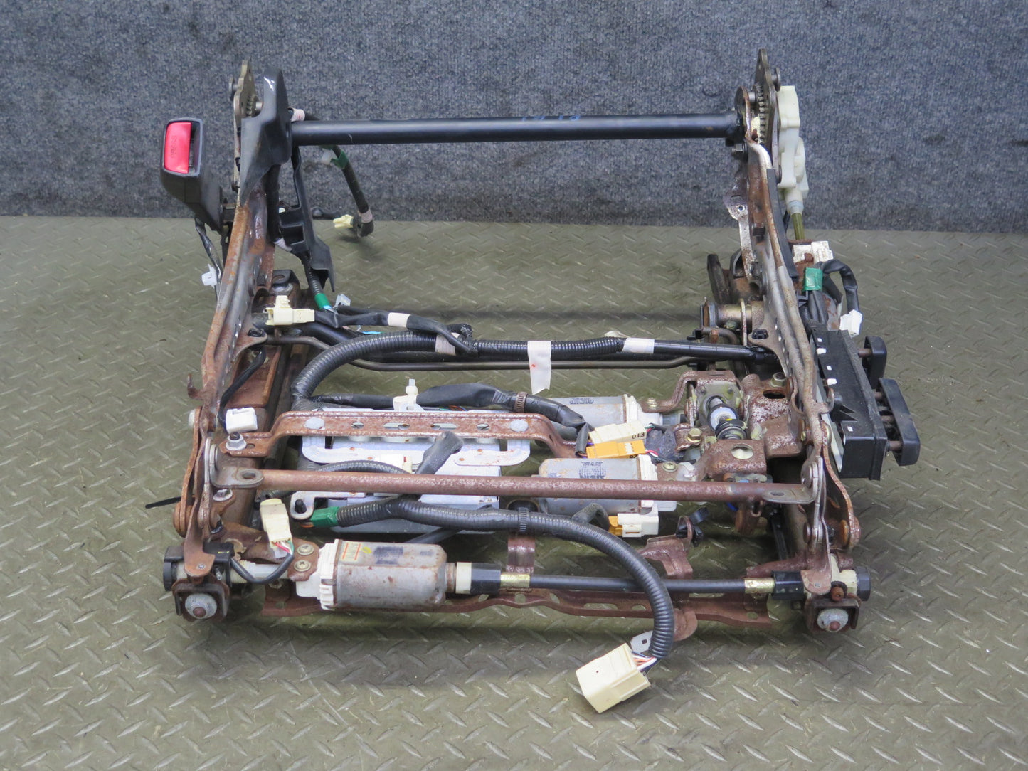 00-05 Lexus GS300 GS400 GS430 Front Left Seat Lower Frame Track Rail w Motor OEM
