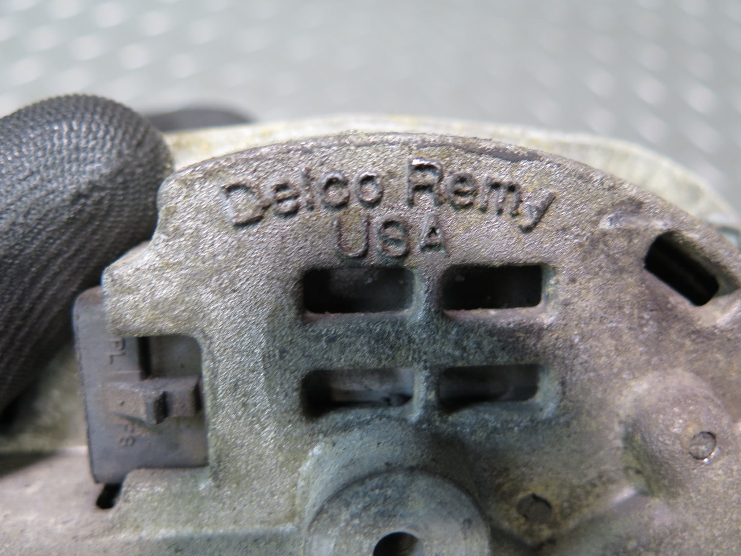 92-93 Chevrolet Corvette C4 V8 5.7L LT1 Engine Alternator Generator OEM