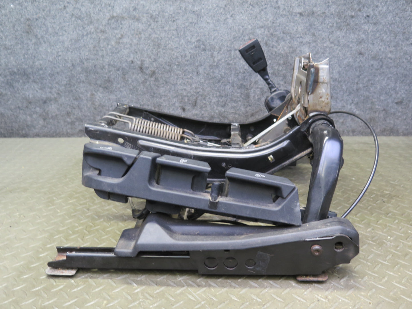 94-99 BMW E36 318i 318ti Front Left Seat Lower Frame Track Rail OEM