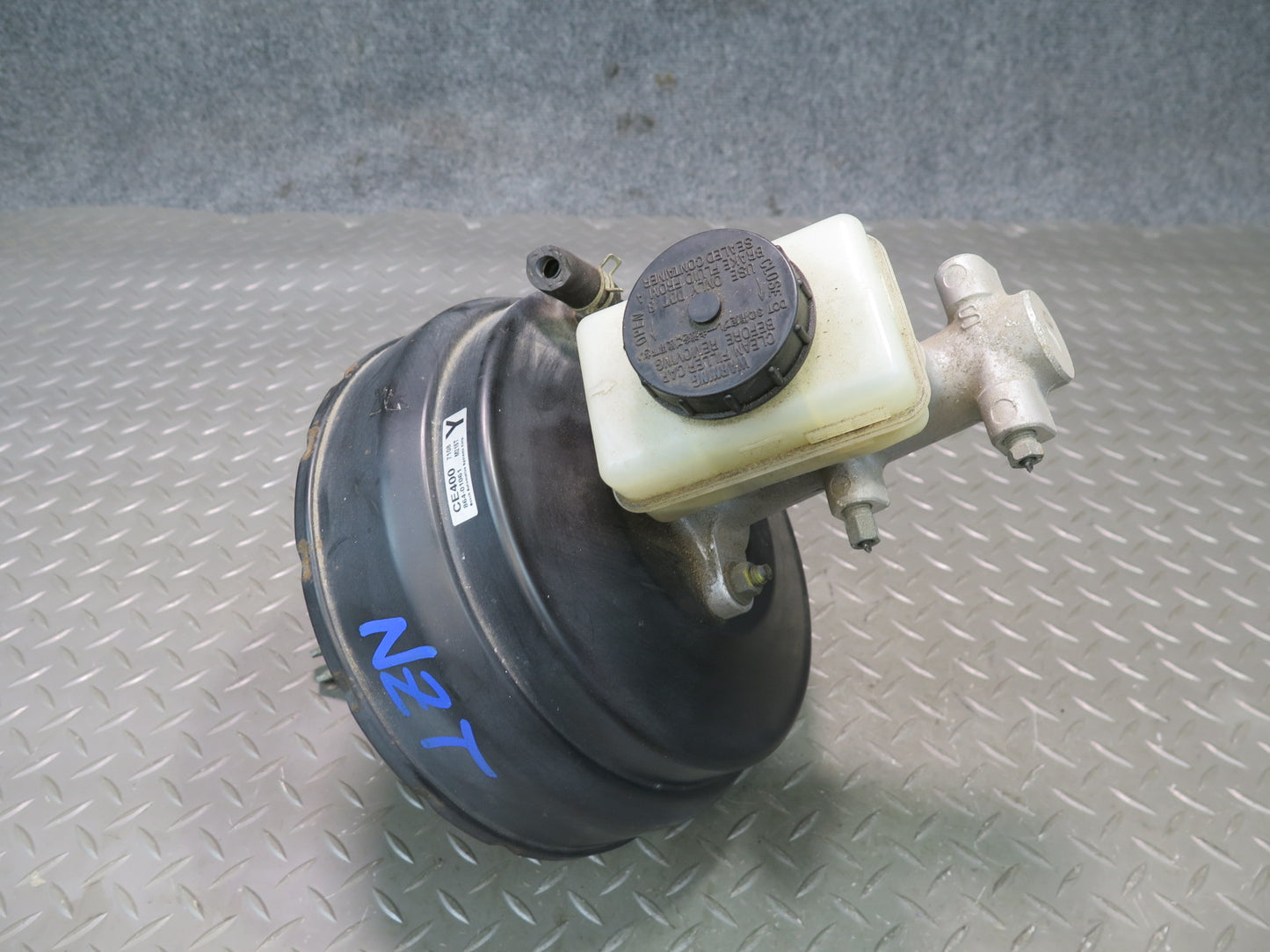 06-08 Nissan 350Z MT Convertible Brake Master Cylinder Booster Reservoir OEM