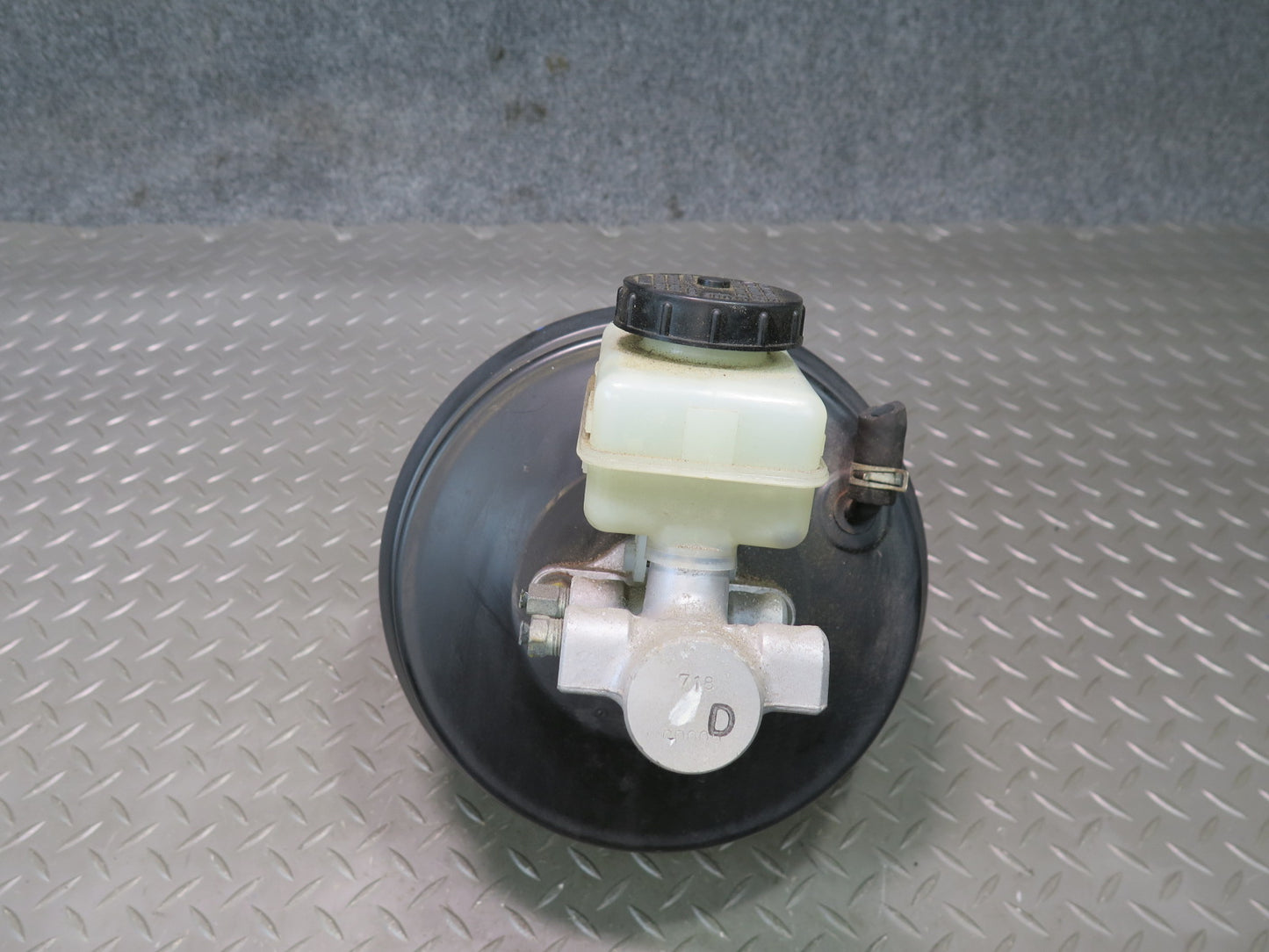 06-08 Nissan 350Z MT Convertible Brake Master Cylinder Booster Reservoir OEM