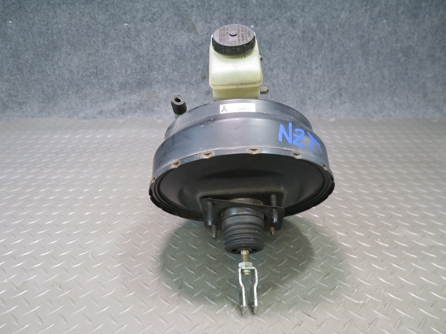 06-08 Nissan 350Z MT Convertible Brake Master Cylinder Booster Reservoir OEM