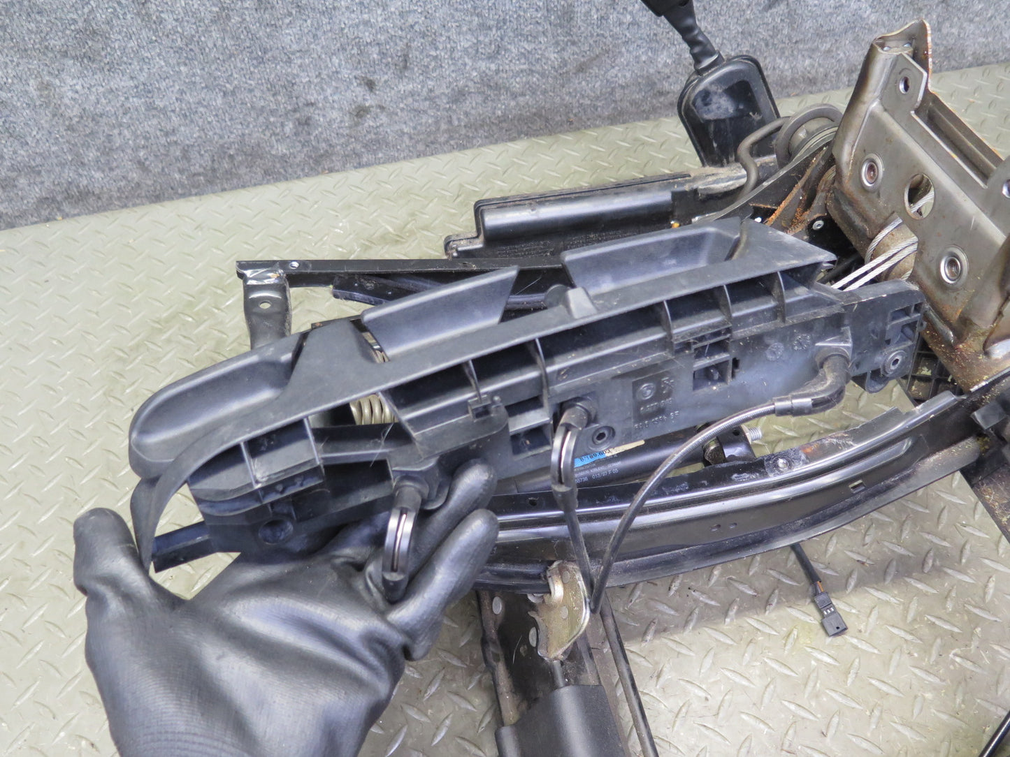 94-99 BMW E36 318i 318ti Front Left Seat Lower Frame Track Rail OEM