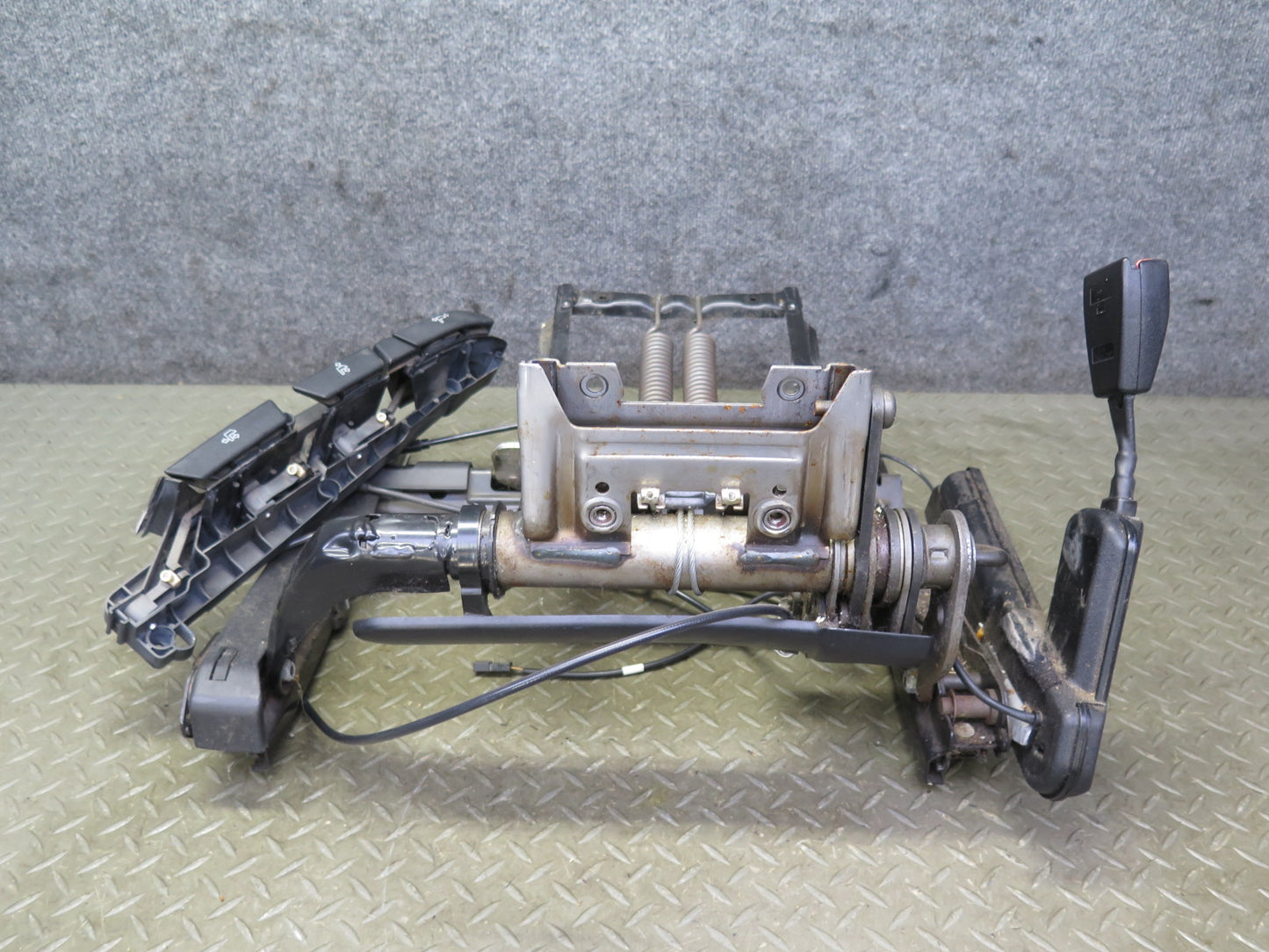 94-99 BMW E36 318i 318ti Front Left Seat Lower Frame Track Rail OEM